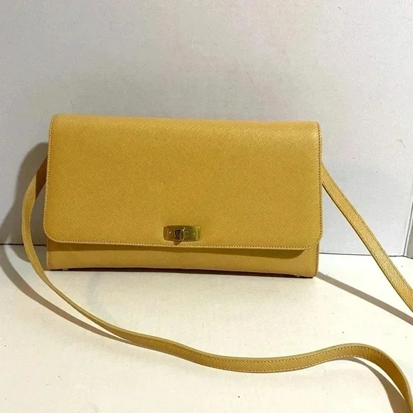Coach beige saffiano leather crossbody handbag - Picture 10 of 12